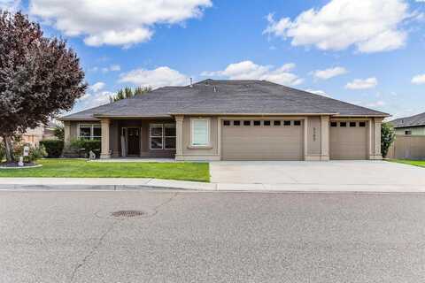 4702 Cathedral Dr, Pasco, WA 99301