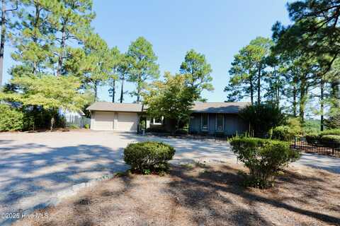 1370 Valley View Road, Southern Pines, NC 28387