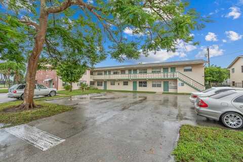 290 NE 40th St, Oakland Park, FL 33334