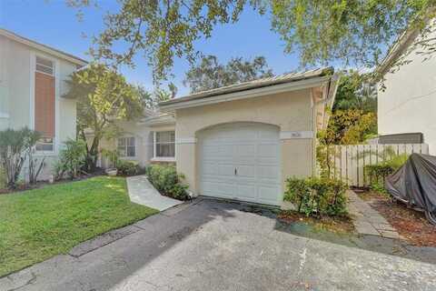 9836 NW 9th Ct, Plantation, FL 33324