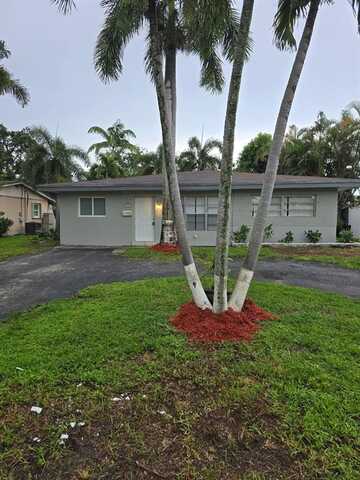 2111 N 57th Ter, Hollywood, FL 33021