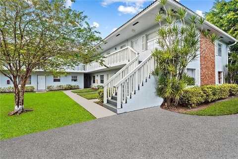 4140 Woodside Dr, Coral Springs, FL 33065