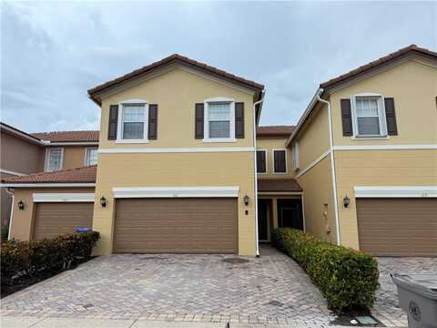 311 Versailles Lane, Vero Beach, FL 32960