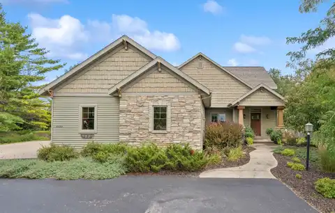 4920 N MEADE Street, APPLETON, WI 54913