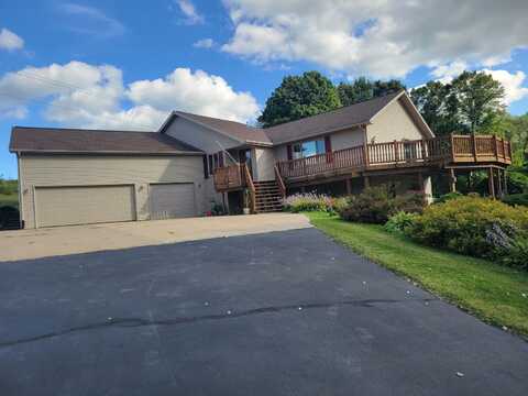 N4320 COUNTY ROAD R Road, HUSTISFORD, WI 53034