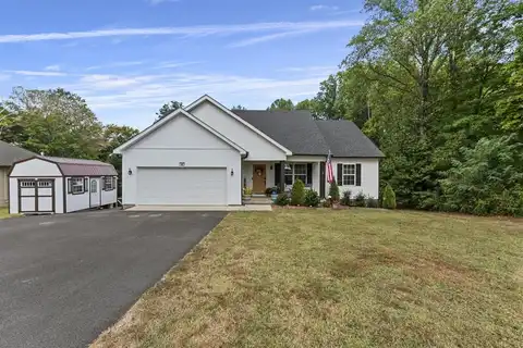 442 Ayers Lane, Scottsville, KY 42164