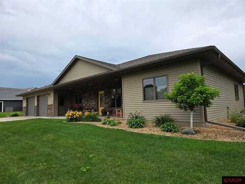 1210 Cottonwood Street, New Ulm, MN 56073