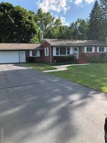 3930 N Briarvale Road, Auburn Hills, MI 48326