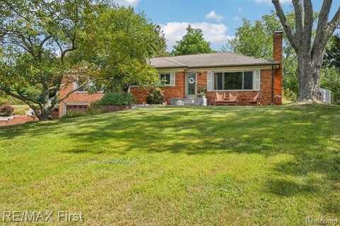 6024 Overlook, Clarkston, MI 48346