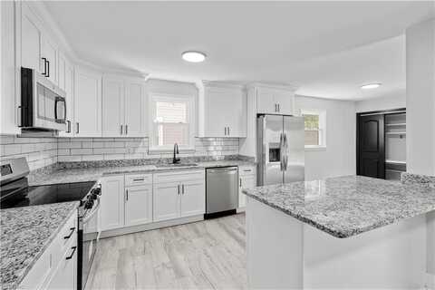 977 Wolcott Avenue, Norfolk, VA 23513