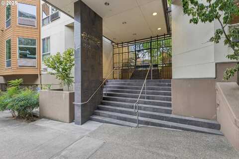 1535 SW CLAY ST, Portland, OR 97201