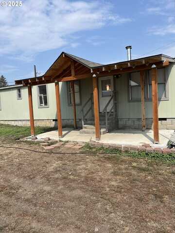 150 S 15TH AVE, Elgin, OR 97827