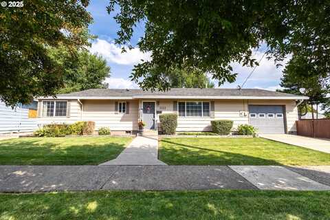 1111 W AVE, La Grande, OR 97850