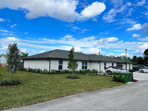 2725 Prairie Lane, Palm Springs, FL 33406