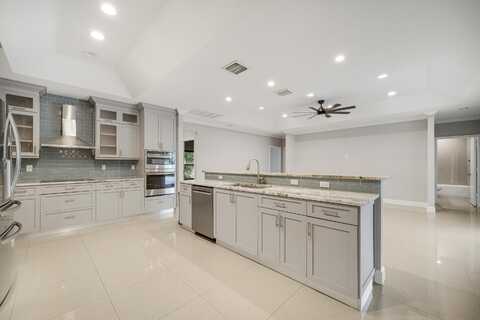 1465 SW Edinburgh Drive, Port Saint Lucie, FL 34953