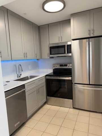 3240 Lake Osborne Drive, Lake Worth, FL 33461