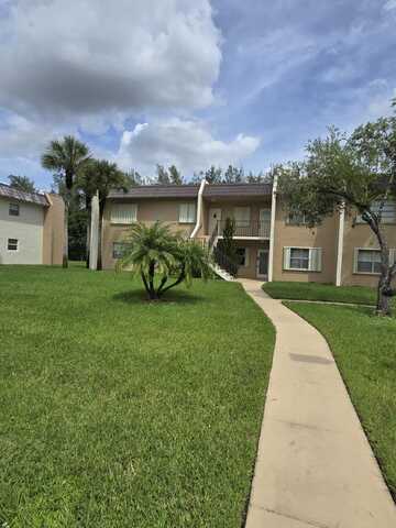 140 Lake Meryl Drive, West Palm Beach, FL 33411