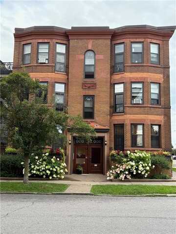 51 Avon Street S, Saint Paul, MN 55105