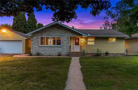 1714 Duluth Street, Maplewood, MN 55109