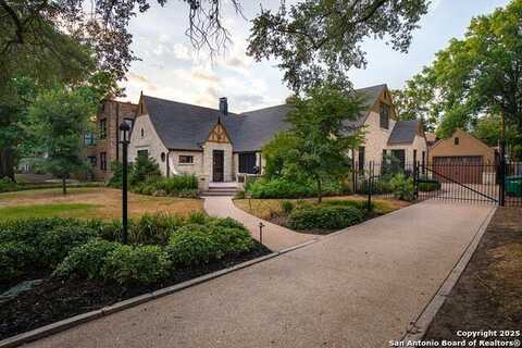 215 E Rosewood, San Antonio, TX 78212