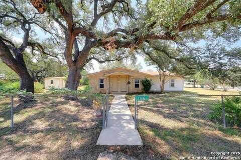 817 9th Street, Blanco, TX 78606