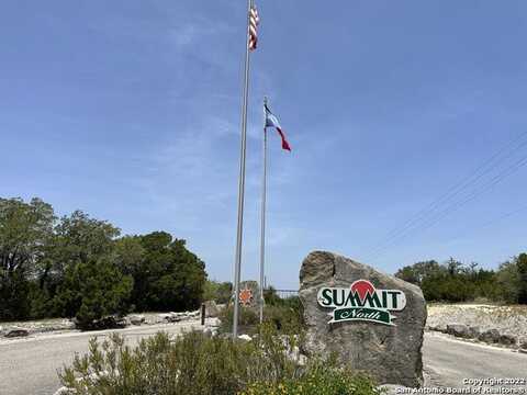 421 BLUEBONNET BREEZE, Canyon Lake, TX 78133