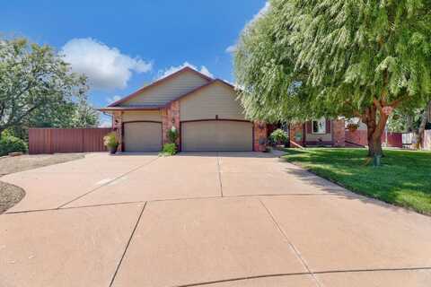 7 Woodland Ct, Mount Hope, KS 67108