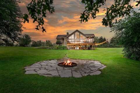 3230 Old Stone Road, Stoughton, WI 53589
