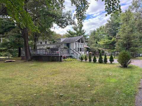 127 Sugar Maple Circle, Lake Delton, WI 53965