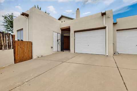 3129 La Paz, Santa Fe, NM 87507