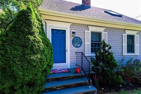 34 Willow Road, Charlestown, RI 02813