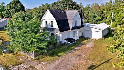 209 Maple Street, Tustin, MI 49688