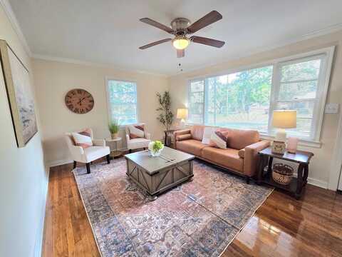 104 Dixon St., Thomasville, GA 31792