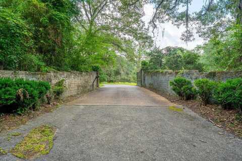 9885 Old Centerville Road, Tallahassee, FL 32309