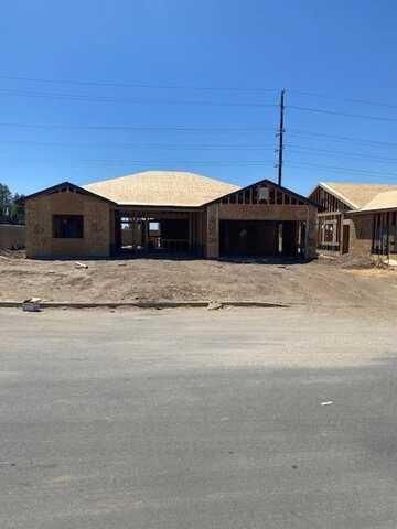 1177 S Royal Oak Court E, Porterville, CA 93257