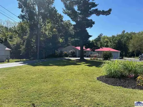836 W Central Avenue, Brazil, IN 47834