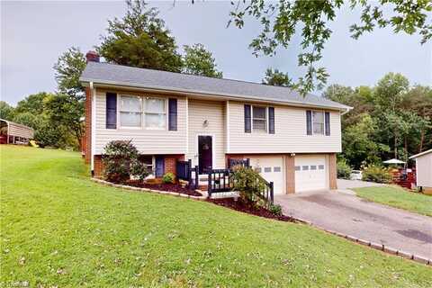 140 Cedar Knoll Drive, Mount Airy, NC 27030