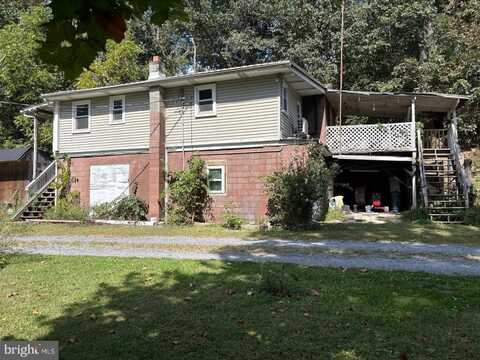 45 WATERSIDE DRIVE, CARLISLE, PA 17015
