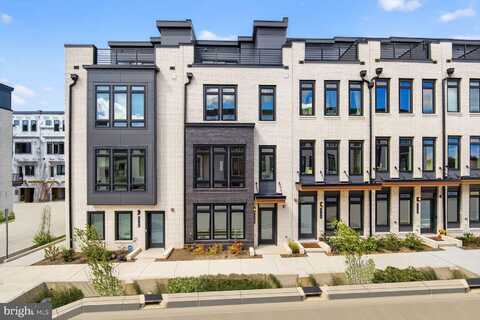 61 LOWER SERVICE COURT NW, WASHINGTON, DC 20001