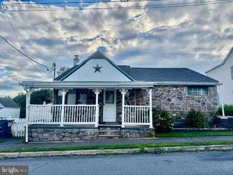 124 N RAILROAD AVENUE, FRACKVILLE, PA 17931