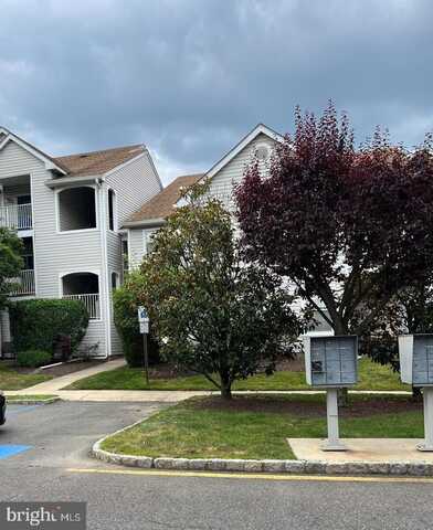 618 WALDEN CIRCLE, ROBBINSVILLE, NJ 08691
