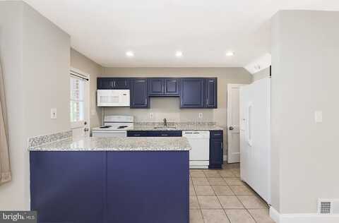 6922 BROENING, DUNDALK, MD 21222