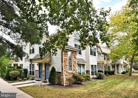 308 FOXCROFT CIRCLE, ROYERSFORD, PA 19468
