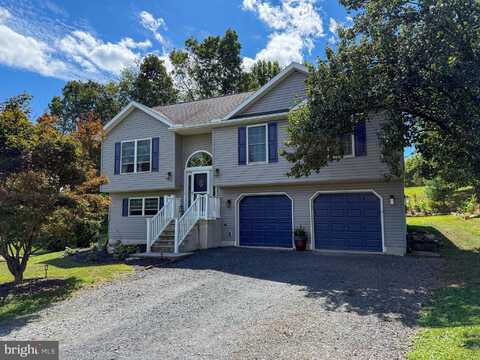 1652 WAMPUM DRIVE, AUBURN, PA 17922