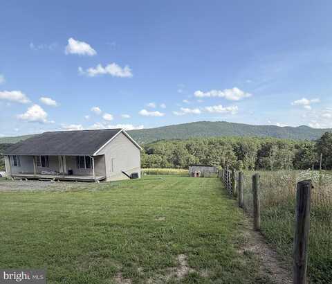 14 RIVER GLEN ROAD, PAW PAW, WV 25434