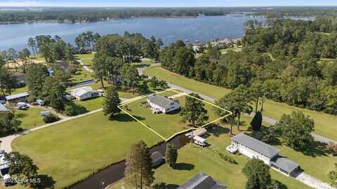 385 Smith Shore Road, Belhaven, NC 27810