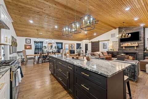 240 NE Bob Ledbetter, LIVINGSTON, TN 38570