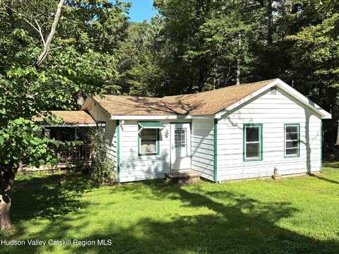 573 Manorville Road, Saugerties, NY 12477