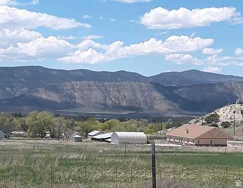 300 N 800 E, Manti, UT 84642