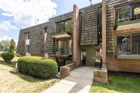 333 Forest Green, Crescent, PA 15108